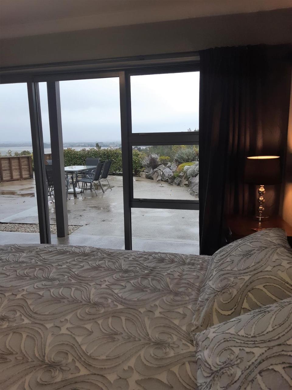 Two Tuis Accomodation 카이테리테리 외부 사진